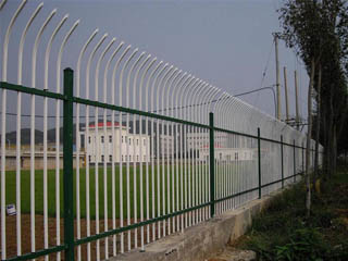 鐵藝圍欄(雙橫桿) 鐵藝圍欄(雙橫桿)