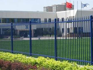 鐵藝圍欄(雙橫桿) 鐵藝圍欄(雙橫桿)